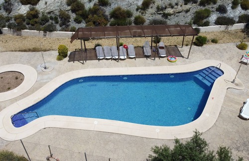 Taberno Cabaña | Casa rural Leontino WiFi alta velocidad free, calefacción, lavavajillas, piscina