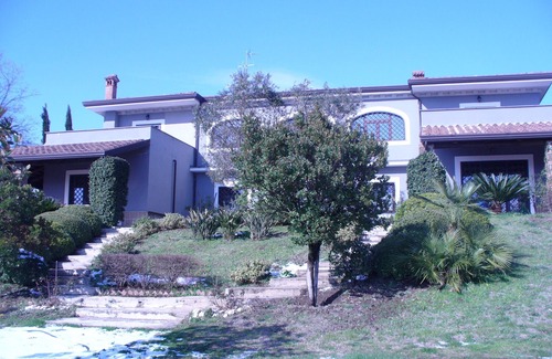 Castel Campagnano Casa | GRANJA "NIDO DEL ÁGUILA"