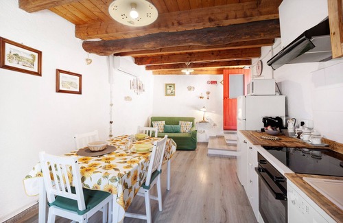 Nasino Otro | Casa rural 'Nonnamelia - Casa Dei Cuori' con vistas a la montaña, Wi-Fi y aire acondicionado.