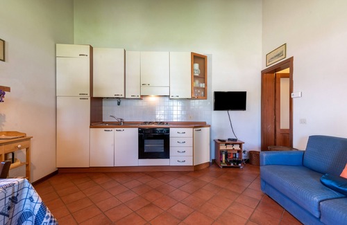Laterina Otro | Granja "Officina" con piscina compartida, terraza privada y Wi-Fi