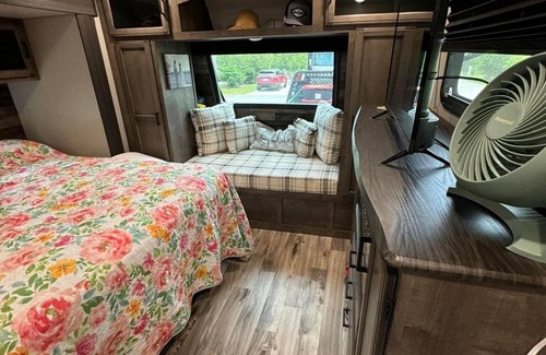 Gulf Shores Complejo | Farmhouse on Wheels! RELAXING RESORT!