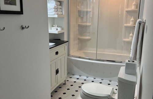 Pawcatuck Otro | Merry Hall Farmhouse