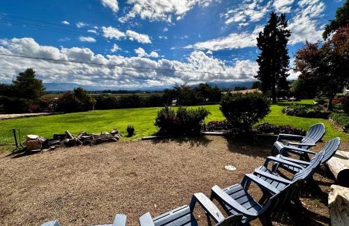 Medford Casa | Farmhouse Rv - Sunset Pergola - Fire Pit - Views