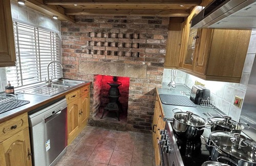 Cauldon Low Cabaña | Farmhouse - Sleeps 6 - Pet friendly - Garden