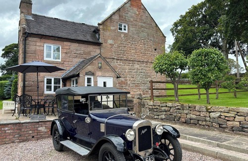 Cauldon Low Cabaña | Farmhouse - Sleeps 6 - Pet friendly - Garden