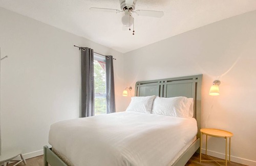 Hinton Condominio | Farmhouse Style Condo Close to Jasper Park Gate