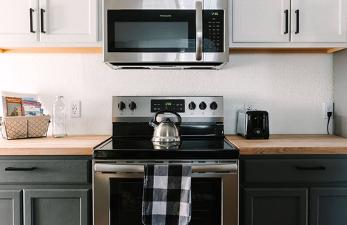 Tri-Cities Otro | Farmhouse Style Guesthouse in Kennewick