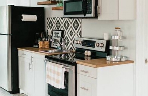 Murfreesboro Casa | *Farmhouse Styled Mother in Law Suite*- Sweet Slaw