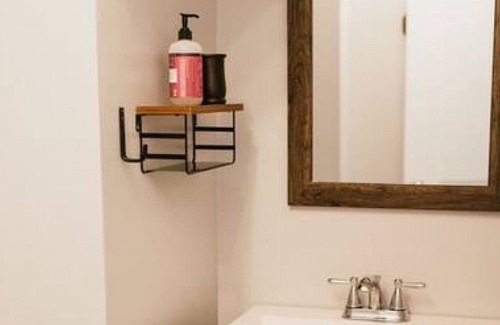 Murfreesboro Casa | *Farmhouse Styled Mother in Law Suite*- Sweet Slaw