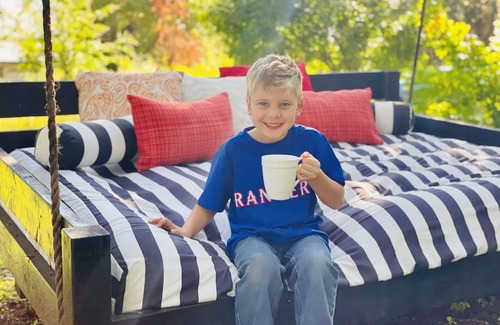 Johnson City Casa | Farmhouse Vineyards "Vagabonds" on Pecan Street, Relaxed Ranch House Glam 4 All