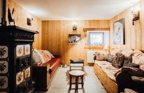 Argentiere Casa | Farmhouse with 4 bedrooms 4 bathrooms private parking sauna terrace