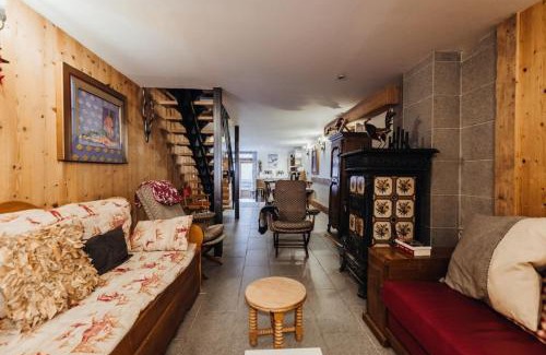 Argentiere Casa | Farmhouse with 4 bedrooms 4 bathrooms private parking sauna terrace
