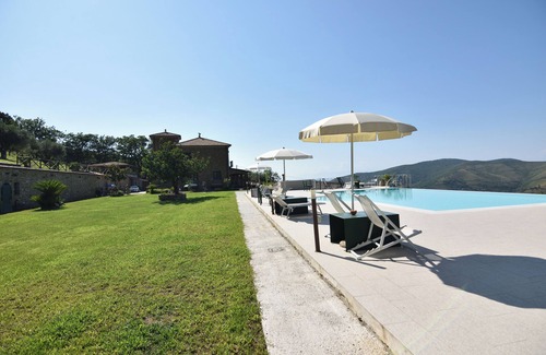 Perdifumo Casa | Farmhouse with infinity pool. Ideal for groups.