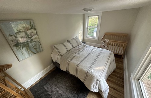 Brush Valley Otro | Farmhouse with Natural Springs