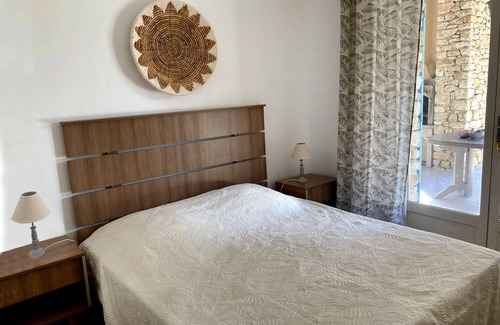 Murs Otro | Encantadora casa de campo en Provenza con todas las comodidades, piscina climatizada y parcela grande y tranquila