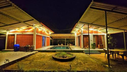 Kundapur Casa | Farmhouse with Pool - Kalavady Farmstay