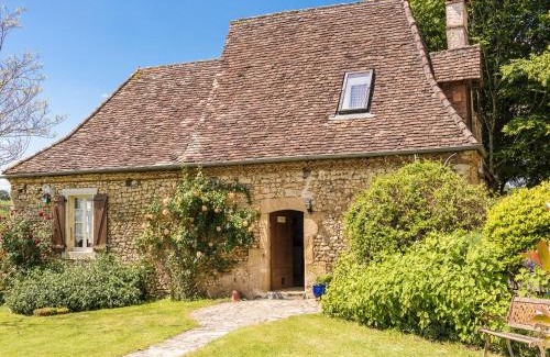 Thenon Casa | Farmhouse with private pool, large garden and playground