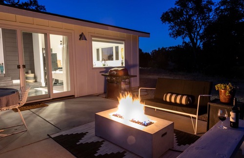 Templeton Casa | Modern Farmhouse Quintessential Paso Robles Experience