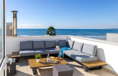 Pervolia Villa | Faros Seaside Villa Larnaca