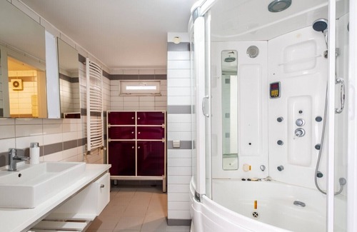 Nisantasi Apartamento | Fascinating Flat near City's Mall with Terrace