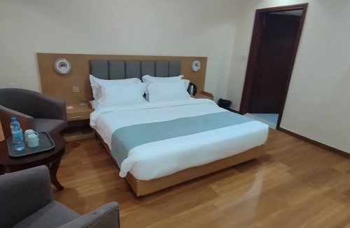 Msasani Hotel | FASHION INTERNATIONAL HOTEL