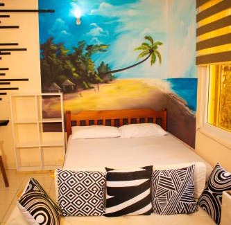 Bamburi Apartamento | Fast internet studio apartment.