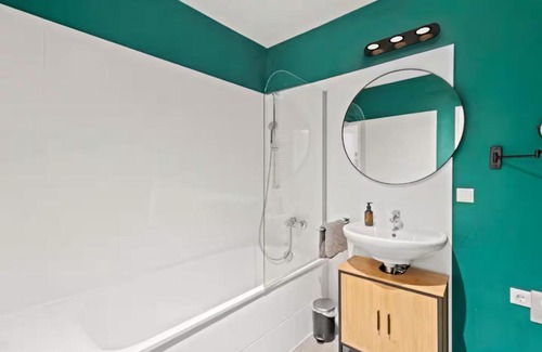 Donaustadt Apartamento | Fast Wifi I 3 min walk to Metro I On-Site Parking for 19,90 Eur