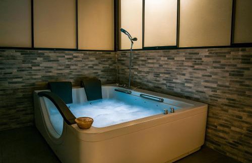 Distrito de Cerro Colorado Casa | Fast Wifi, Jacuzzi, lavaseca, Ping Pong, Nintendo switch, Bbq, 4BR
