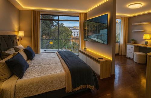 Distrito de Cerro Colorado Casa | Fast Wifi, Jacuzzi, lavaseca, Ping Pong, Nintendo switch, Bbq, 4BR