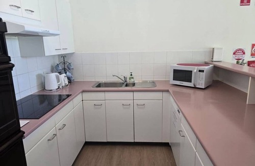 Mollymook Beach Apartamento | Fathoms 1 - Escape to Coastal Bliss