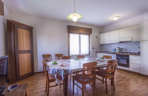 Palazzolo dello Stella Apartamento | Fattoria 1, amplio apartamento en el patio de la granja