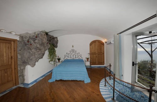 Montepertuso Hotel | Fattoria La Tagliata