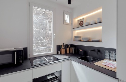 8th Arrondissement Apartamento | Faubourg / Elysées, un elegante apartamento de dos habitaciones. En la mejor zona comercial de París.