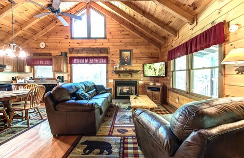 Gatlinburg - Pigeon Forge Cabina | Fawn Cabin by Jackson Mountain Rentals