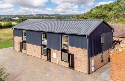Bishampton Casa | Fawn Cottage disabled adapted 3 bedroom hot tub