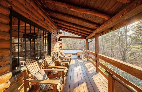 Phoenicia Casa | Fawn Hill Cabin: Cozy Log Cabin in Phoenicia
