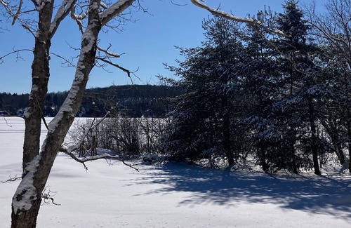 Huntsville Cabaña | Fawn Ridge Cottage: Lovely Muskoka Hillside Escape