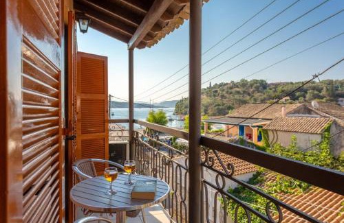 Agios Stefanos Apartamento | Fay Apartment