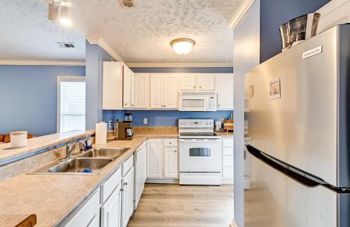 Westover Apartamento | Fayetteville Autumn Escape Lake Views and Home Gym