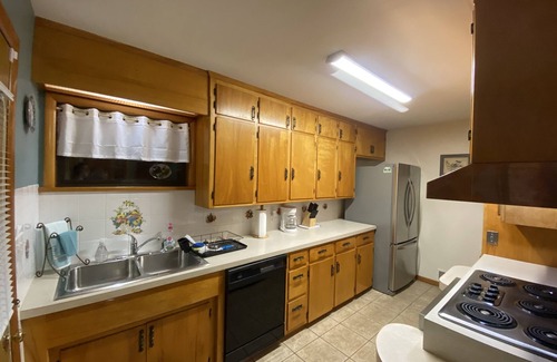 Fayetteville Casa | Fayetteville Retreat - peaceful/private setting - game room - easy access to NWA