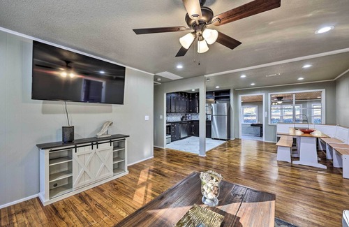 Fayetteville Casa | Fayetteville Vacation Rental - 2 Mi to Dtwn!