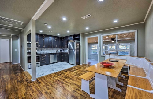 Fayetteville Casa | Fayetteville Vacation Rental - 2 Mi to Dtwn!