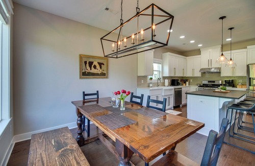 Fayetteville Casa | Fayetteville Vacation Rental w/ Deck & Shared Pool