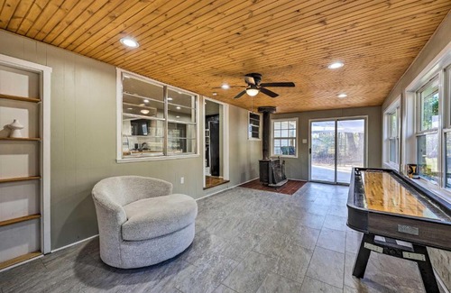 Fayetteville Casa | Fayetteville Vacation Rental - 2 Mi to Dtwn!