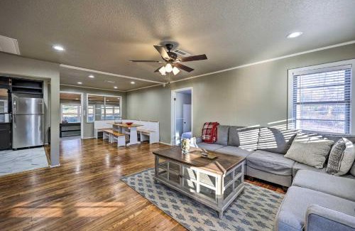 Fayetteville Casa | Fayetteville Vacation Rental - 2 Mi to Dtwn!