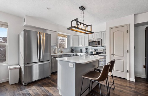 Park City Villa | 5 Minutes to Gondola, Fox Bay Favorite, 2 Bed/2 Bath, Sleeps 6