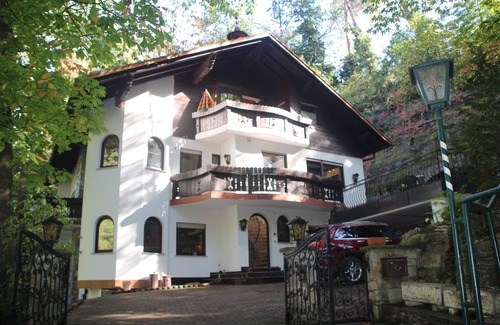Wachenheim an der Weinstrasse Casa | Ferienhaus für 8 Gäste mit 296m² in Wachenheim an der Weinstraße