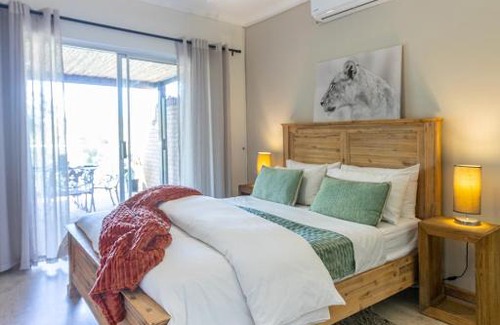 Oudtshoorn Apartamento | Feather Nest Guest House