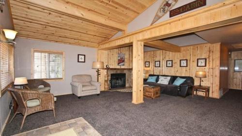 Fawnskin Casa | Feather Nest