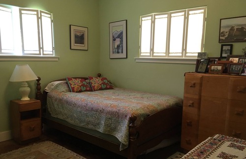 Clinton Otro | FeatherStone Farm Cottage